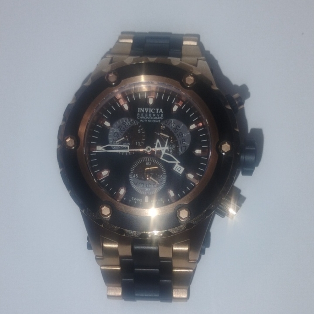 Invicta Men's Black and Gold Watch